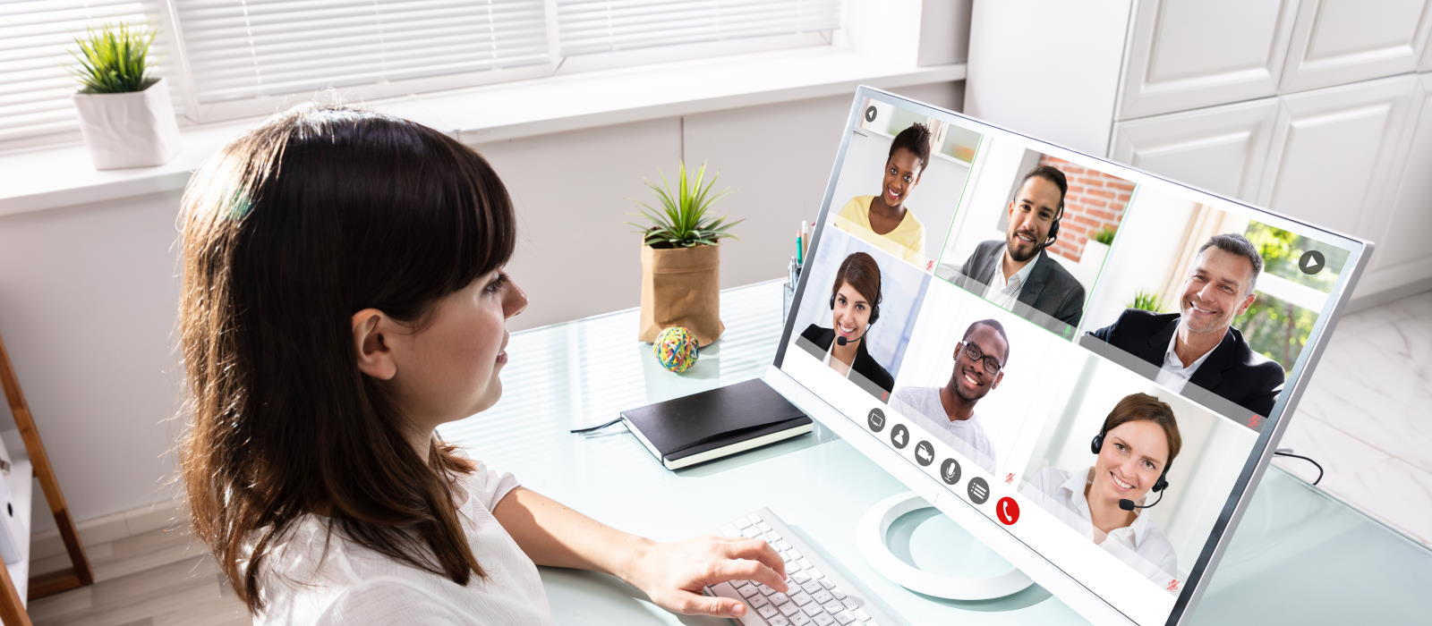 Online remote virtual team buiding image